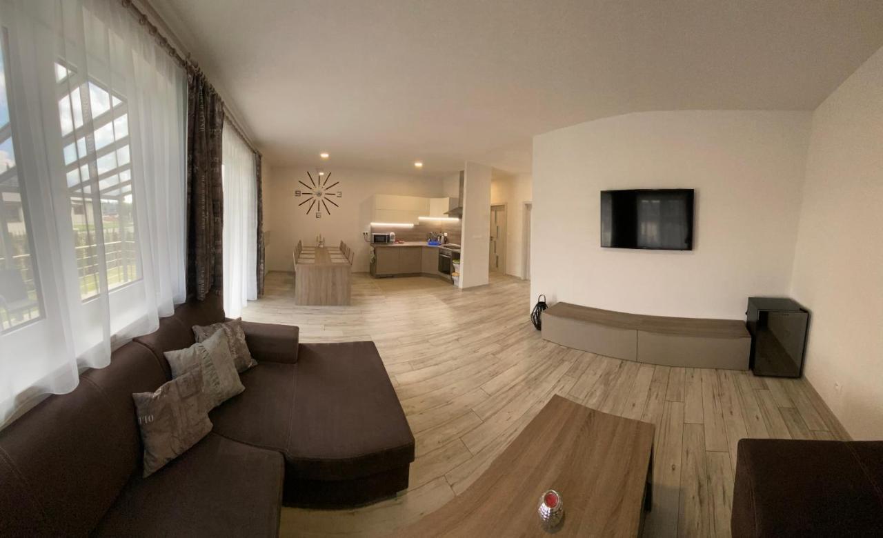 Apartman Pod Klinom Прибилина Екстериор снимка